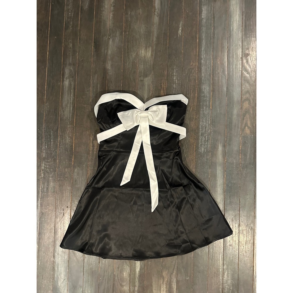 Finesse Black and White Satin Strapless Mini Dress Sweetheart Oversized Bow